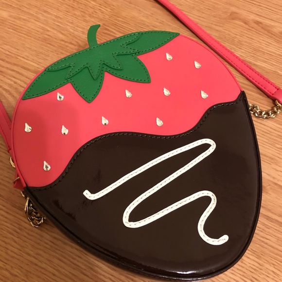 kate spade Handbags - Kate Spade Strawberry Purse 🍓